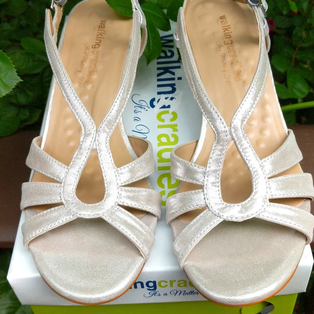 Walking Cradles Leandra Gold Spark